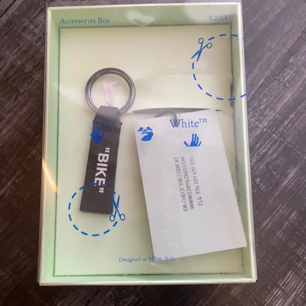 Off-White Label “Bike” Keyring Black